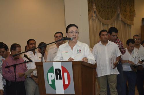 Pugnará Lupita por reducir costo de luz y gasolina